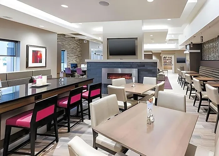 Express Sw - I-94 Medical Center By Ihg Hotel Fargo