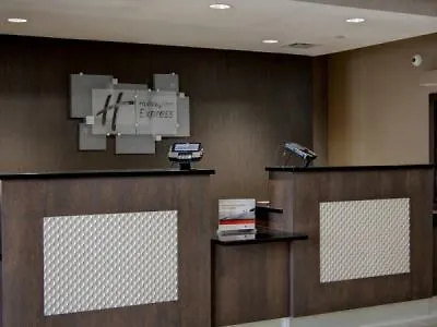 Hotel Express Sw - I-94 Medical Center By Ihg Fargo